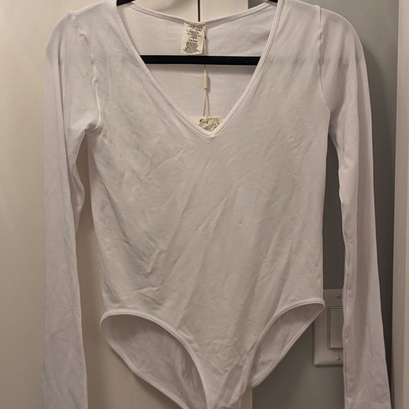 C'est Moi Bamboo Long Sleeve V Neck Bodysuit - Picture 3 of 3